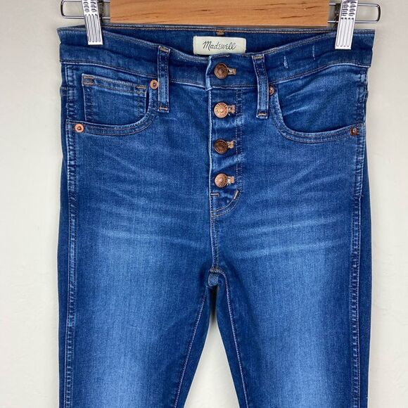 Madewell 10” High-Rise Button-Front Skinny Jeans in Daventry Wash - Picture 4 of 8